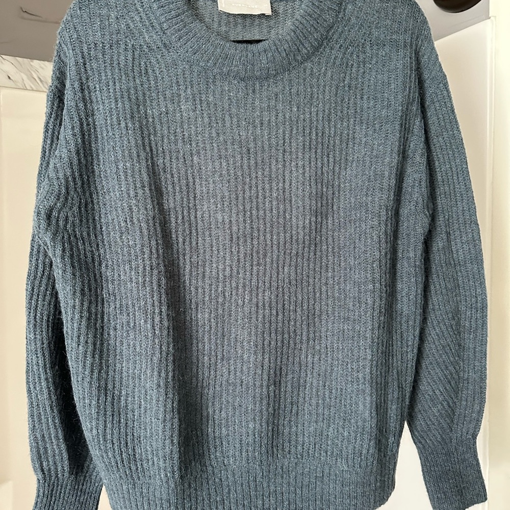 Everlane Charcoal Knit Sweater